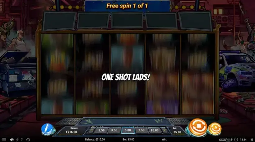 Hooligan Hustle slot screenshot 5