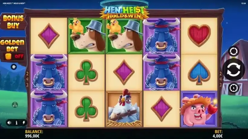 Hen Heist: Hold & Win slot screenshot 1