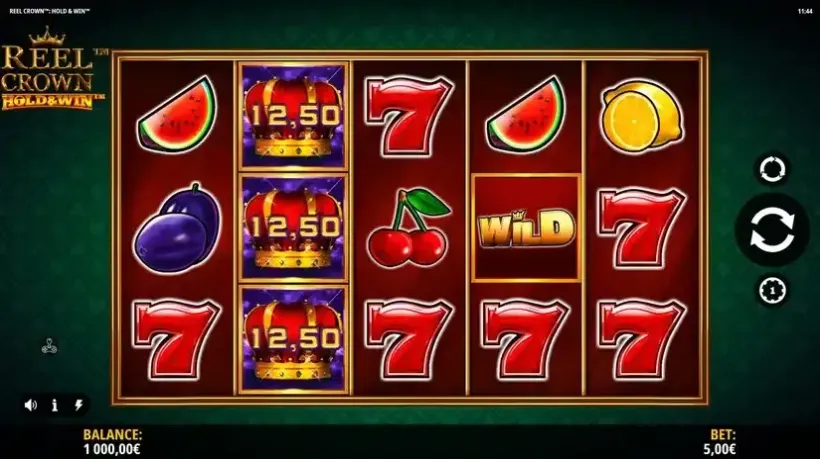 Reel Crown: Hold & Win slot screenshot 